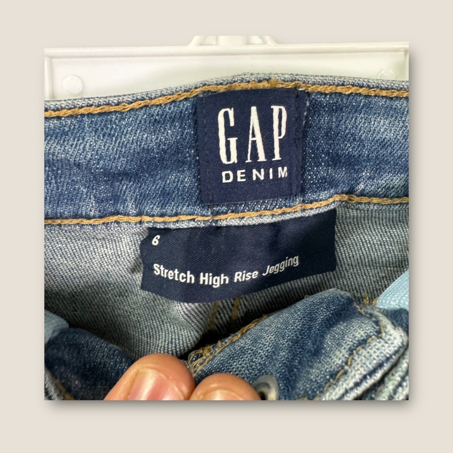 *NEW* GAP Blue Jeans, 6