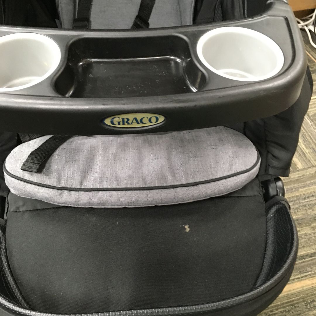 Graco Black 8FLAWED. Black and Gray Stoller