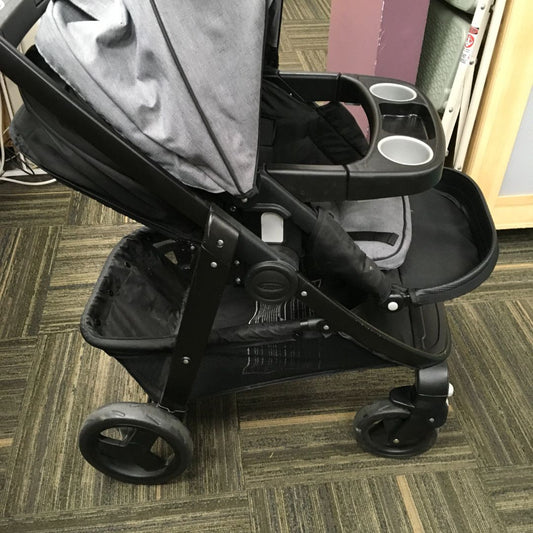 Graco Black 8FLAWED. Black and Gray Stoller