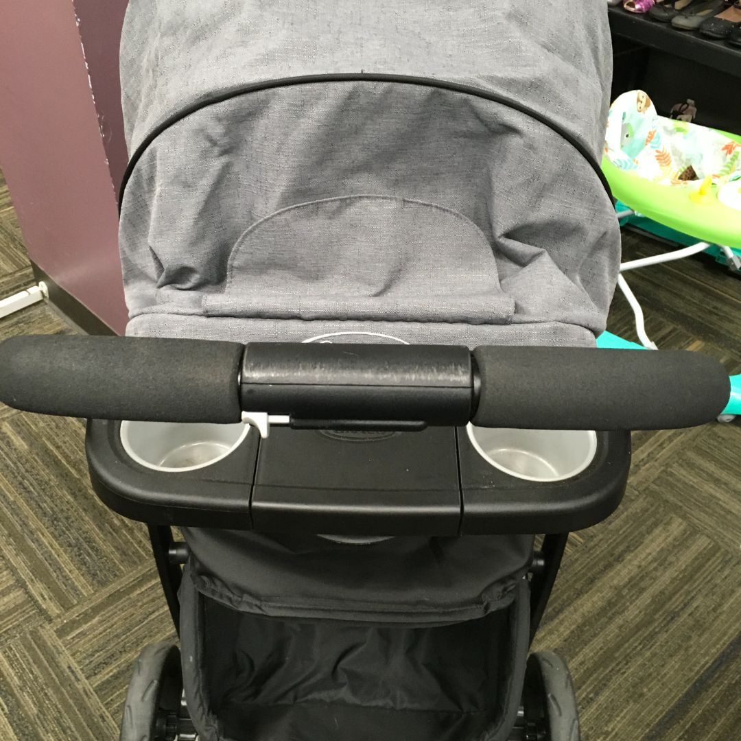 Graco Black 8FLAWED. Black and Gray Stoller