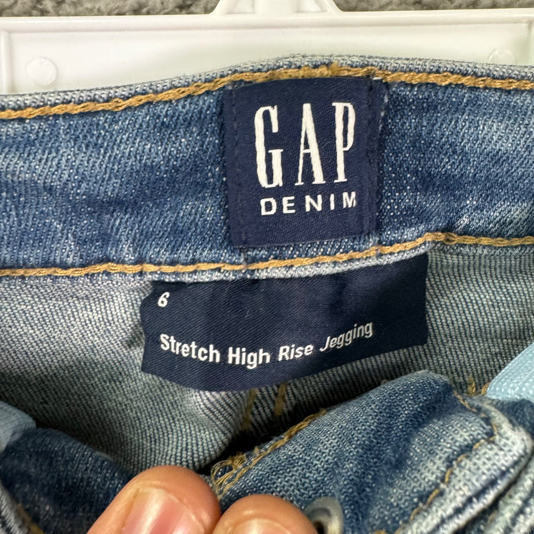 *NEW* GAP Blue Jeans, 6