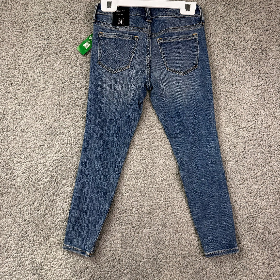 *NEW* GAP Blue Jeans, 6